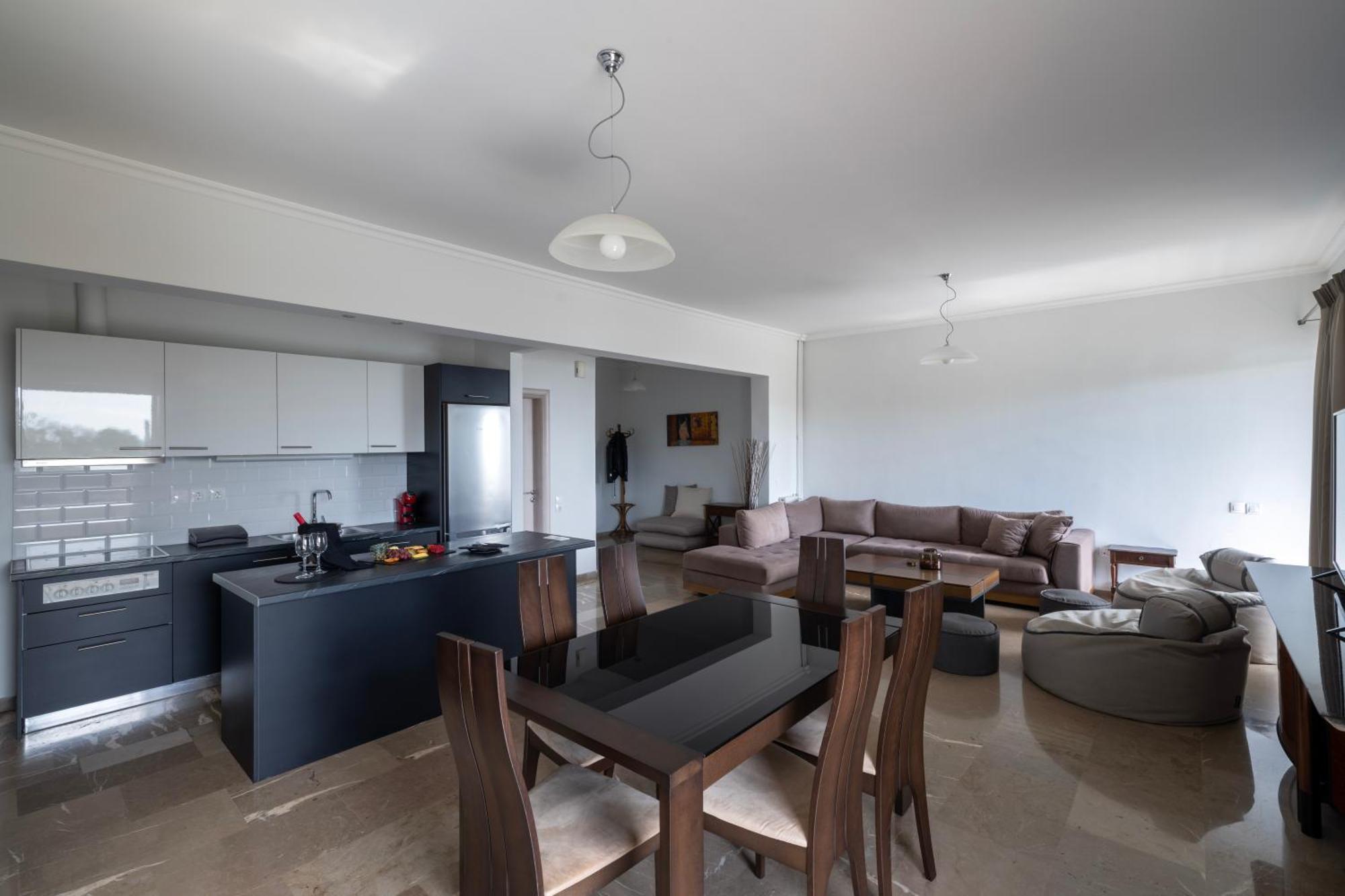 Apartment Coral Apartment-three Bedroom With Balcony And Sea View *